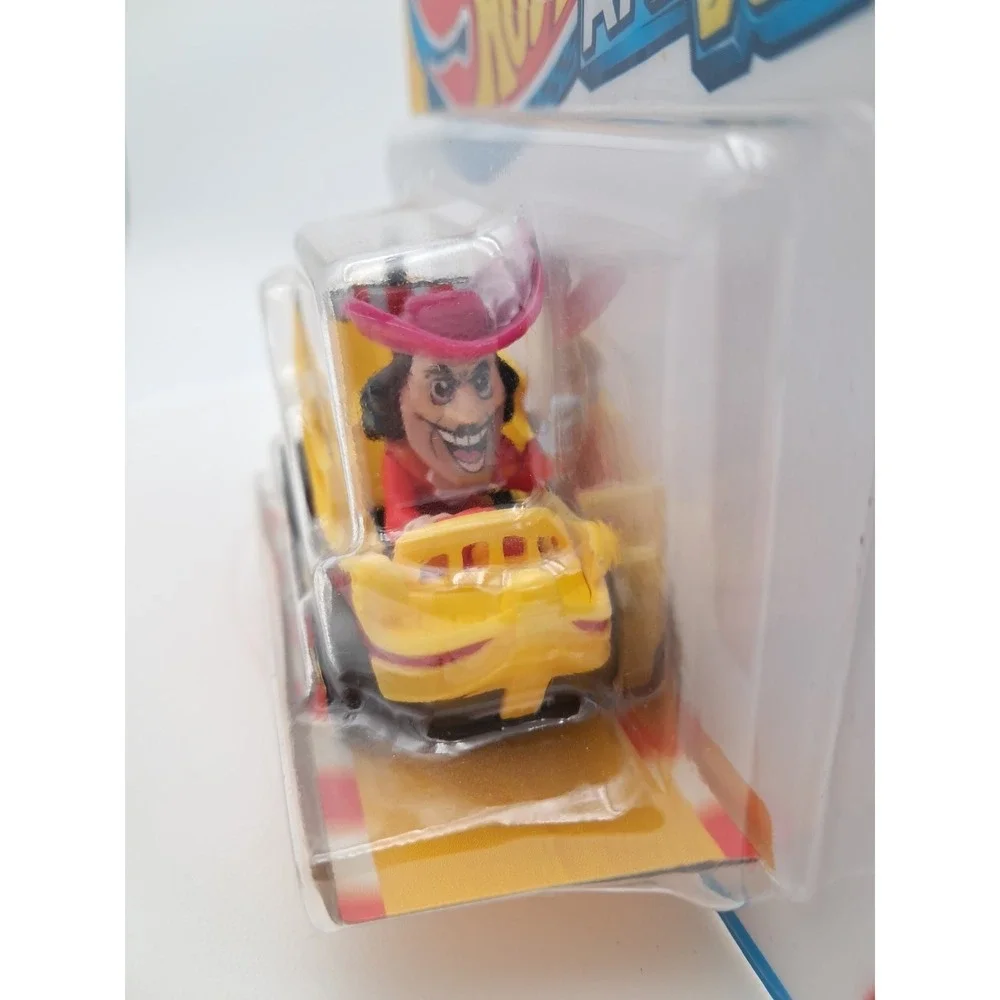 Hot Wheels Racer Verse Captain Hook Car‎